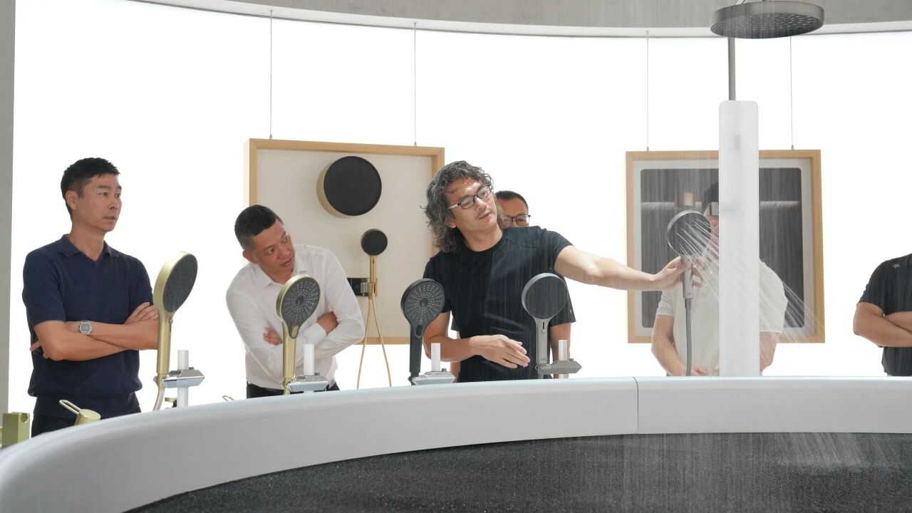 盈峰集团、顾家家居到访球盟会